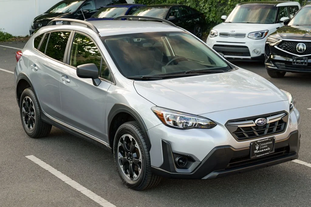 Used 2023 Ice Silver Metallic Subaru Base image 10