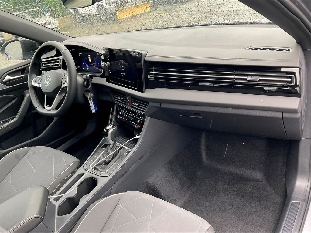 New 2026 Silver Volkswagen 1.5T Sport image 10