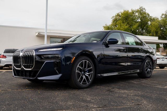 2026 BMW 7 Series 740i xDrive Sedan's photo