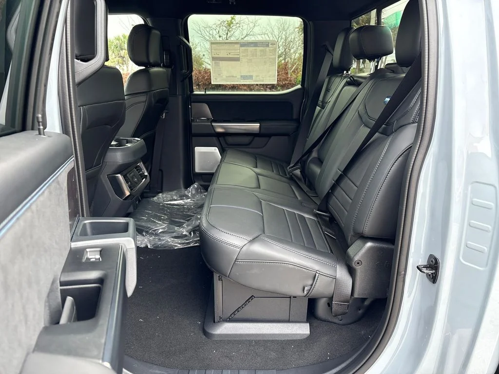 New 2026 Gray Ford Platinum image 31