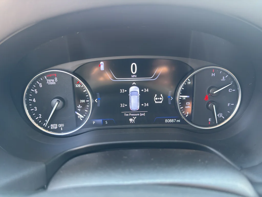 Used 2021 White Frost Tricoat Buick Avenir image 20