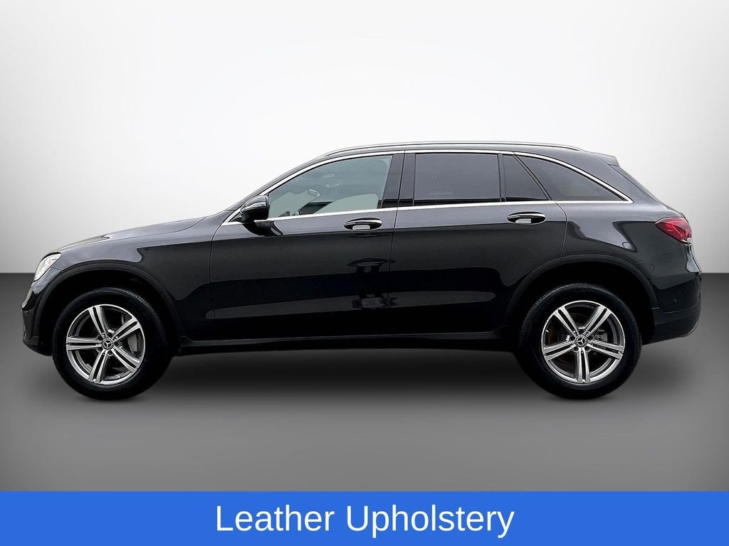 Used 2022 Black Mercedes-Benz GLC 300 image 4