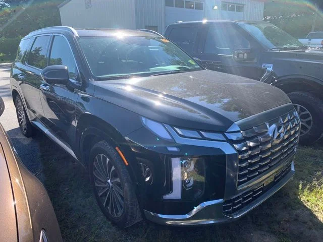 Used 2024 Black Hyundai Calligraphy image 2