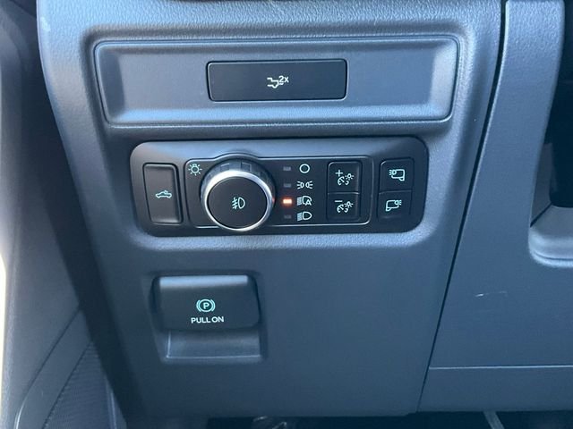 New 2026 Carbonized Gray Metallic Ford XLT image 8