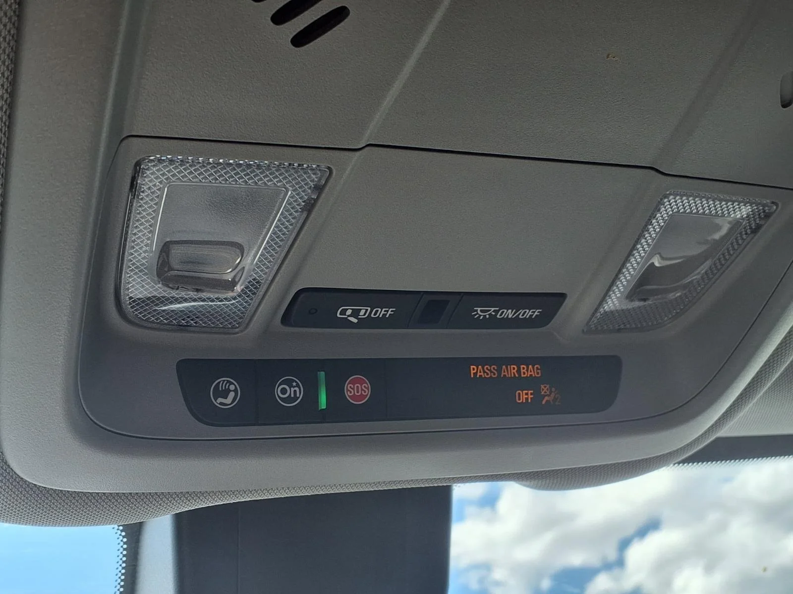 Used 2024 Downpour Metallic GMC SLE image 7