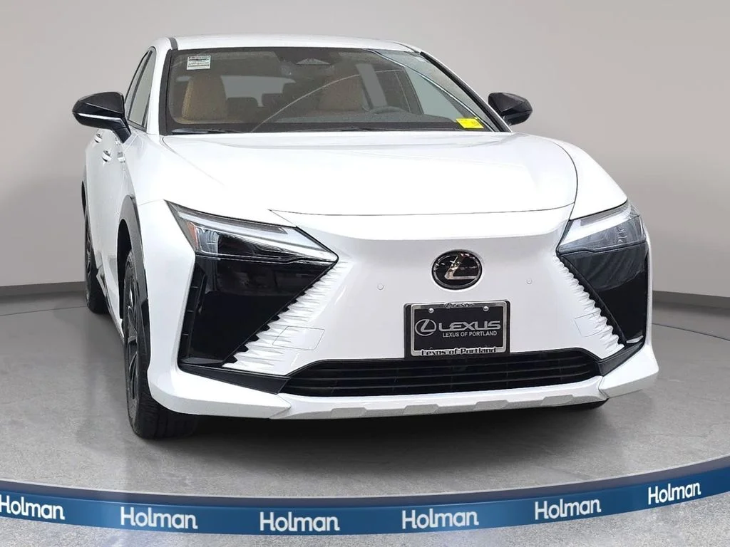 New 2026 White Lexus  image 2