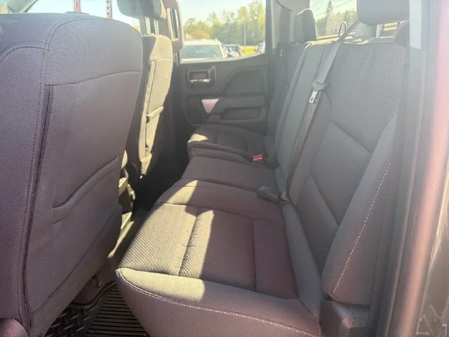 Used 2019 GRAPHITE METALLIC Chevrolet LT image 30