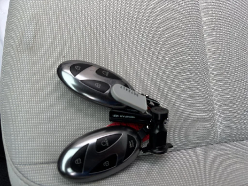 Used 2025 Green Hyundai SEL Convenience image 33