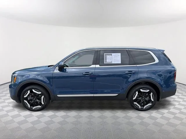 Used 2025 Blue Kia EX image 8