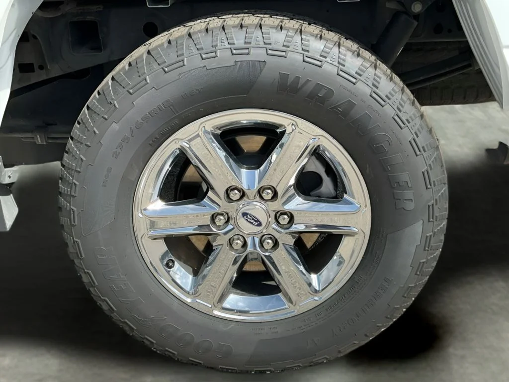 Used 2025 White Ford XLT image 21