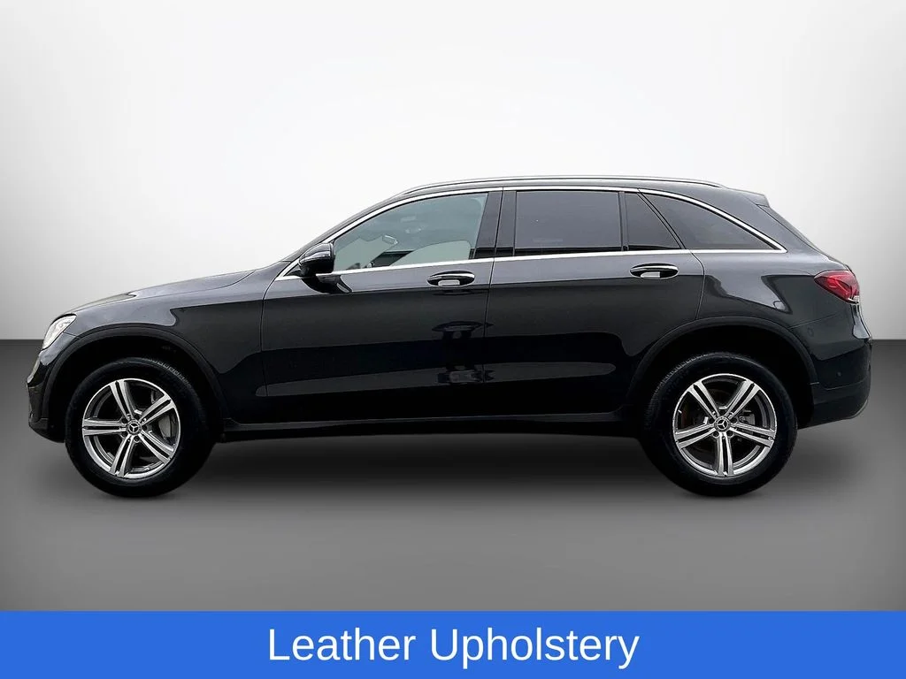 Used 2022 Black Mercedes-Benz GLC 300 image 4