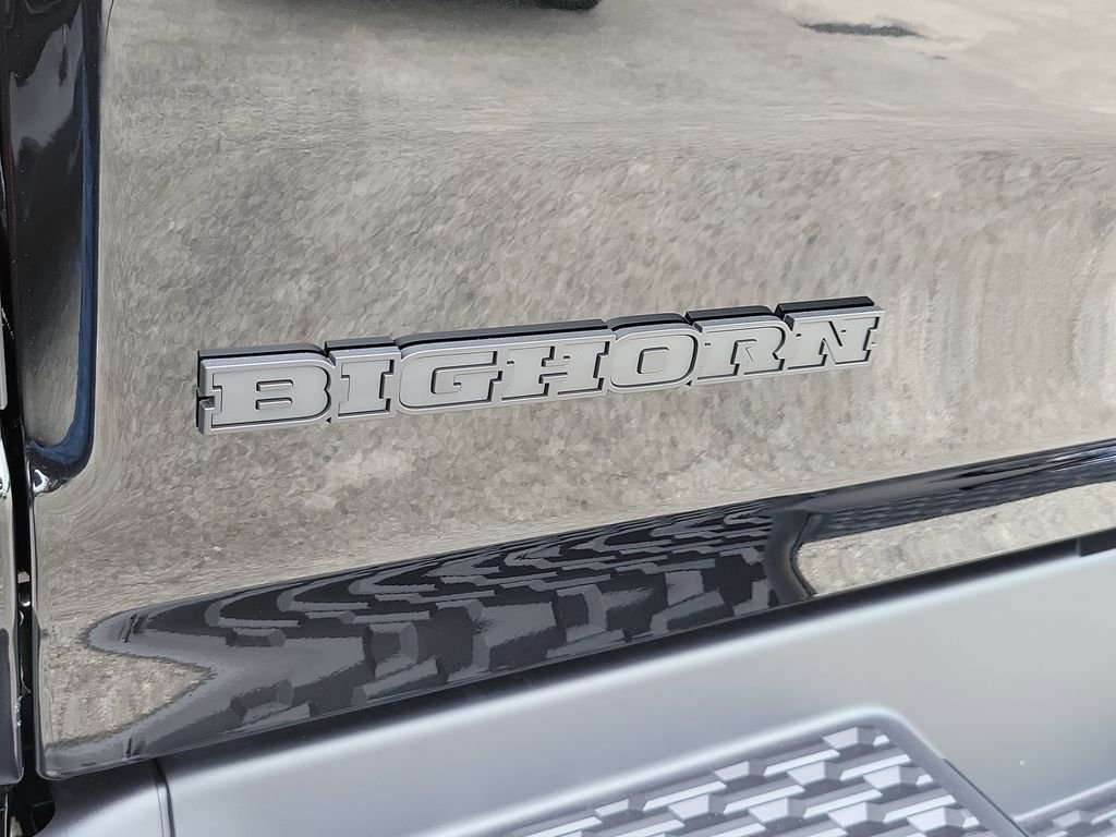 New 2026 Diamond Black Crystal Pearl-Coat Exterior Paint RAM Big Horn/Lone Star image 8