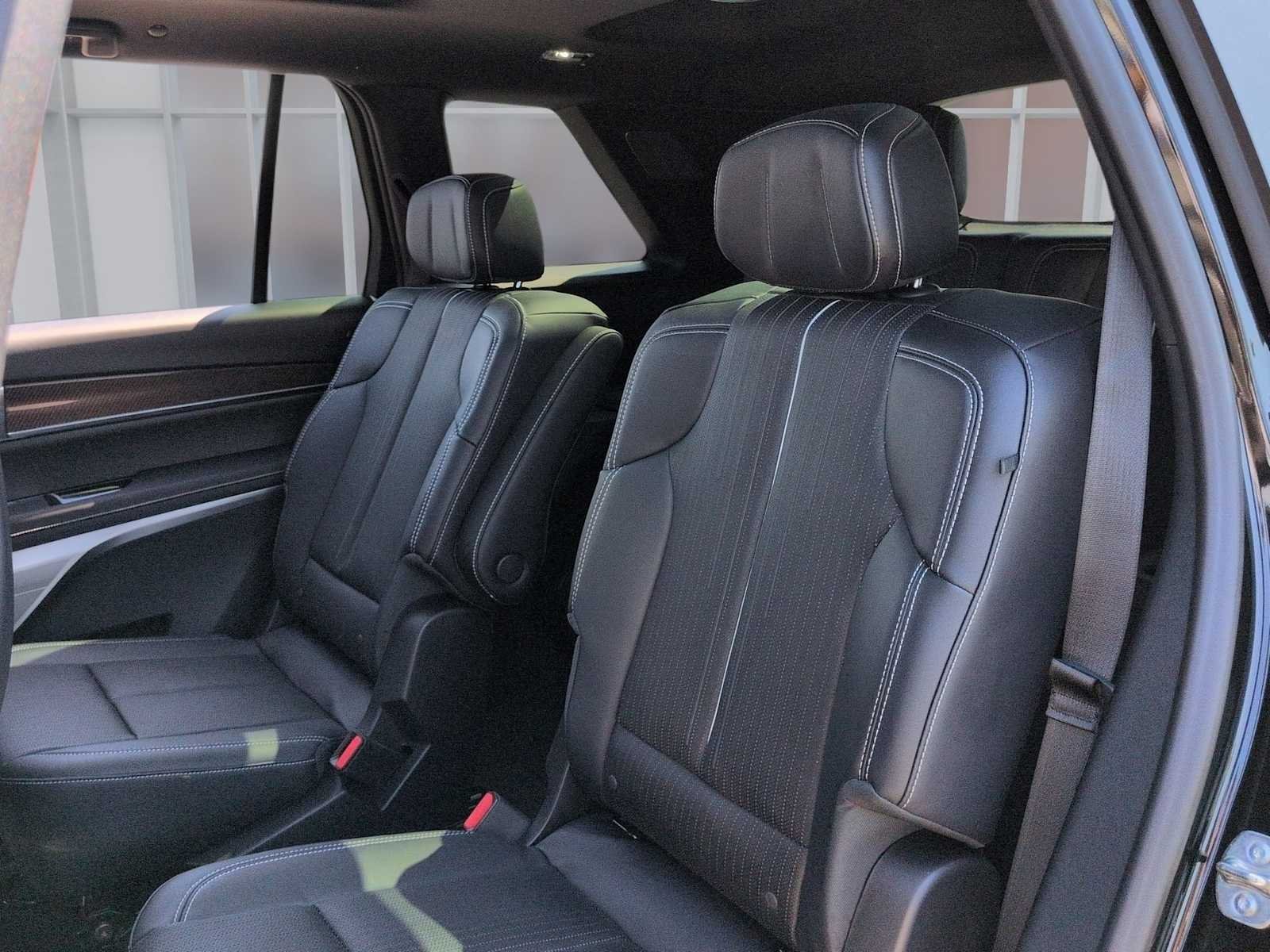 2027 Cadillac VISTIQ Sport - Photo 25