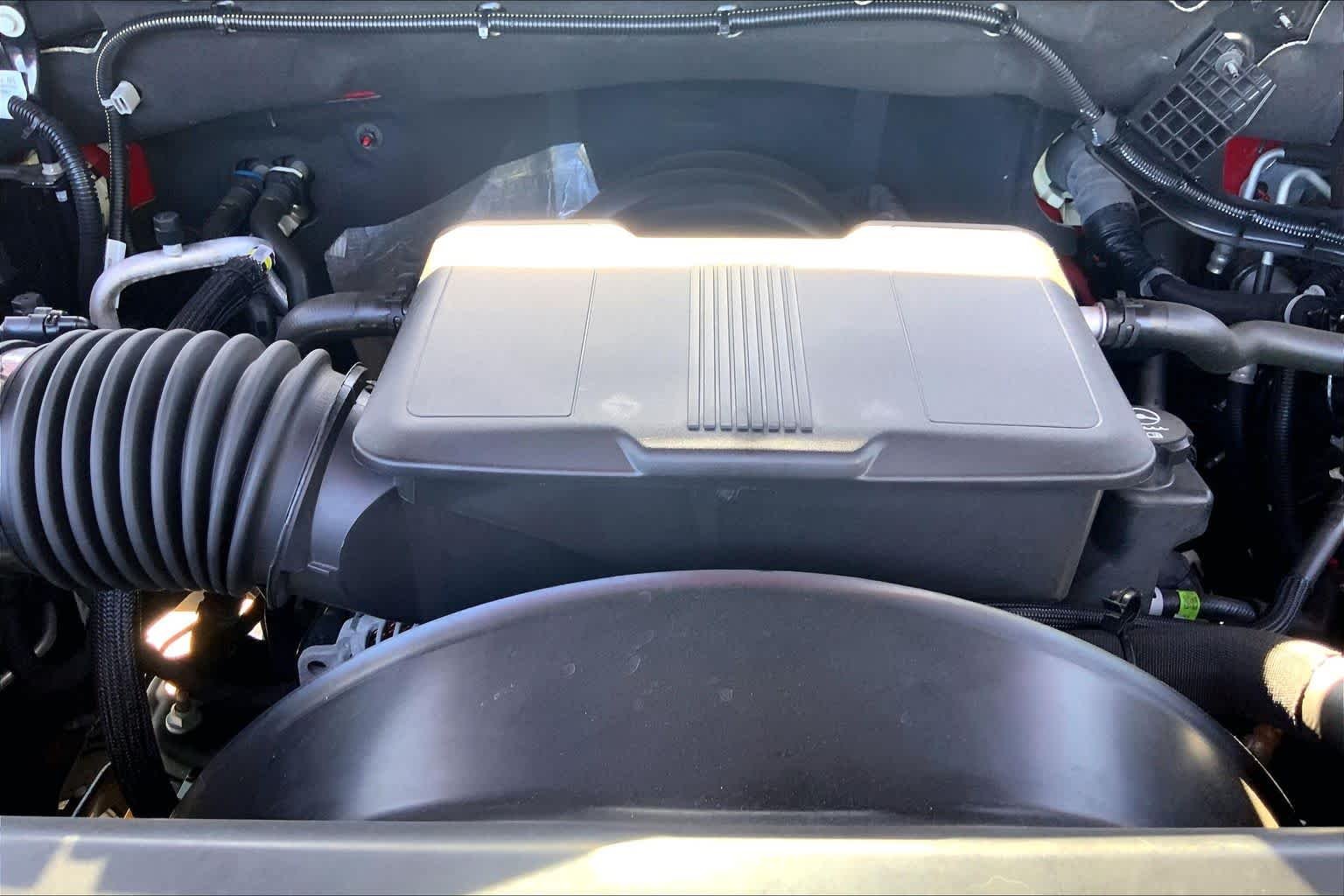 Certified Used 2025 Red Chevrolet ZR2 image 33