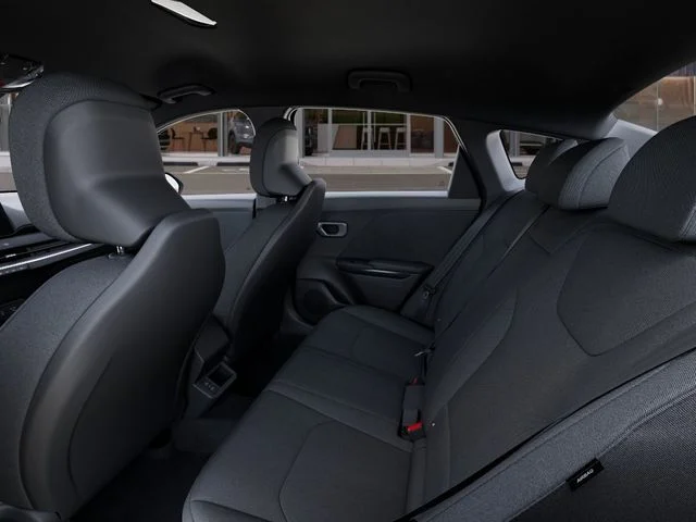 2026 Kia K4 LXS - Photo 18