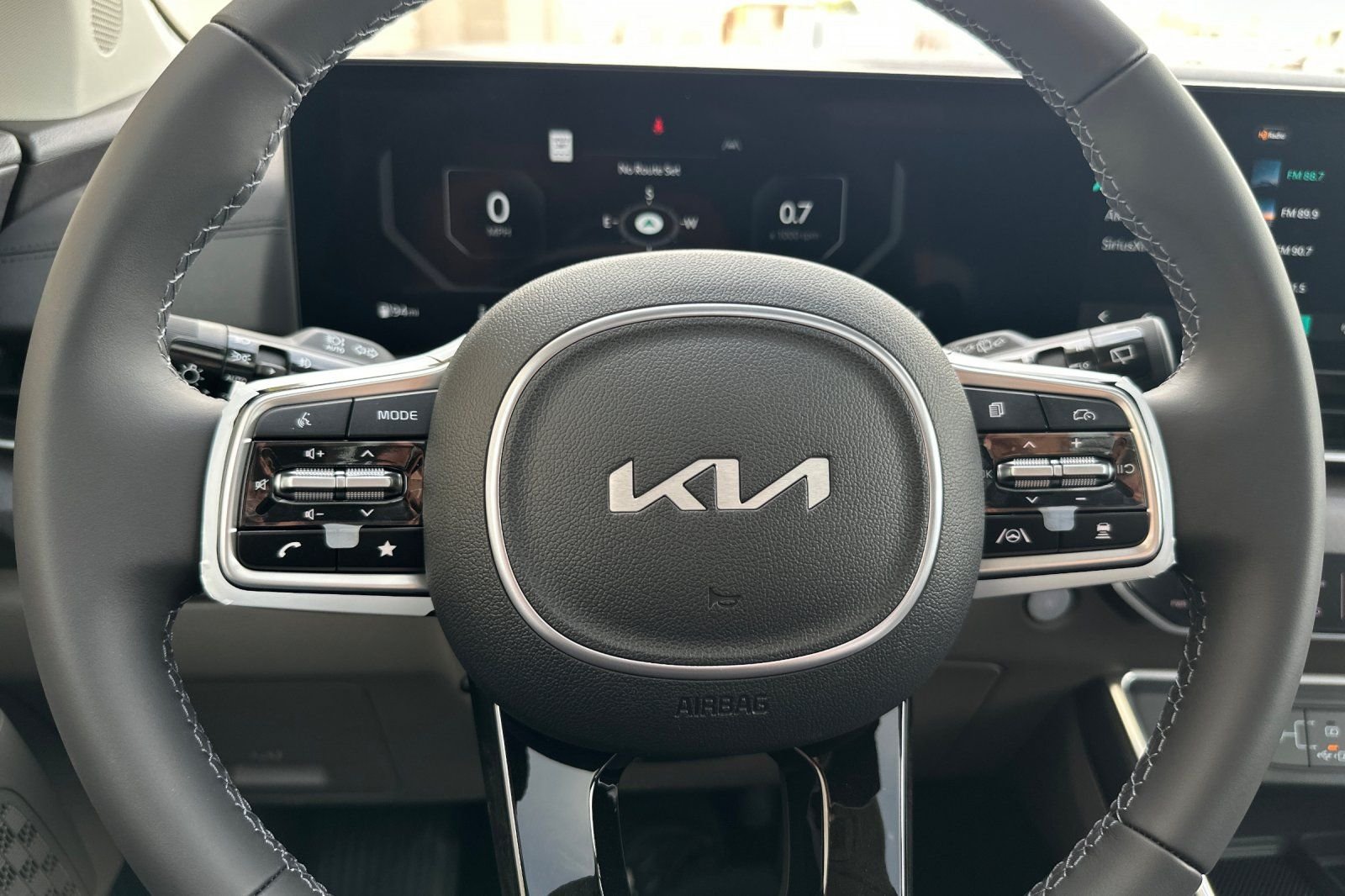 2026 Kia Carnival SX - Photo 25