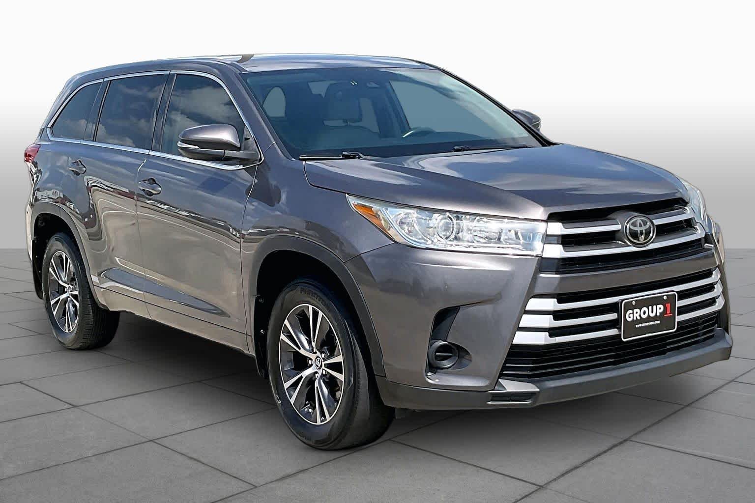 Used 2018 Predawn Gray Mica Toyota LE image 3
