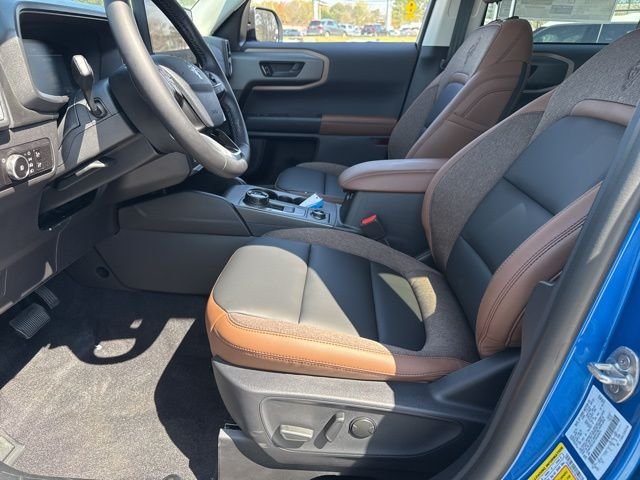 New 2026 Velocity Blue Metallic Ford Outer Banks image 27