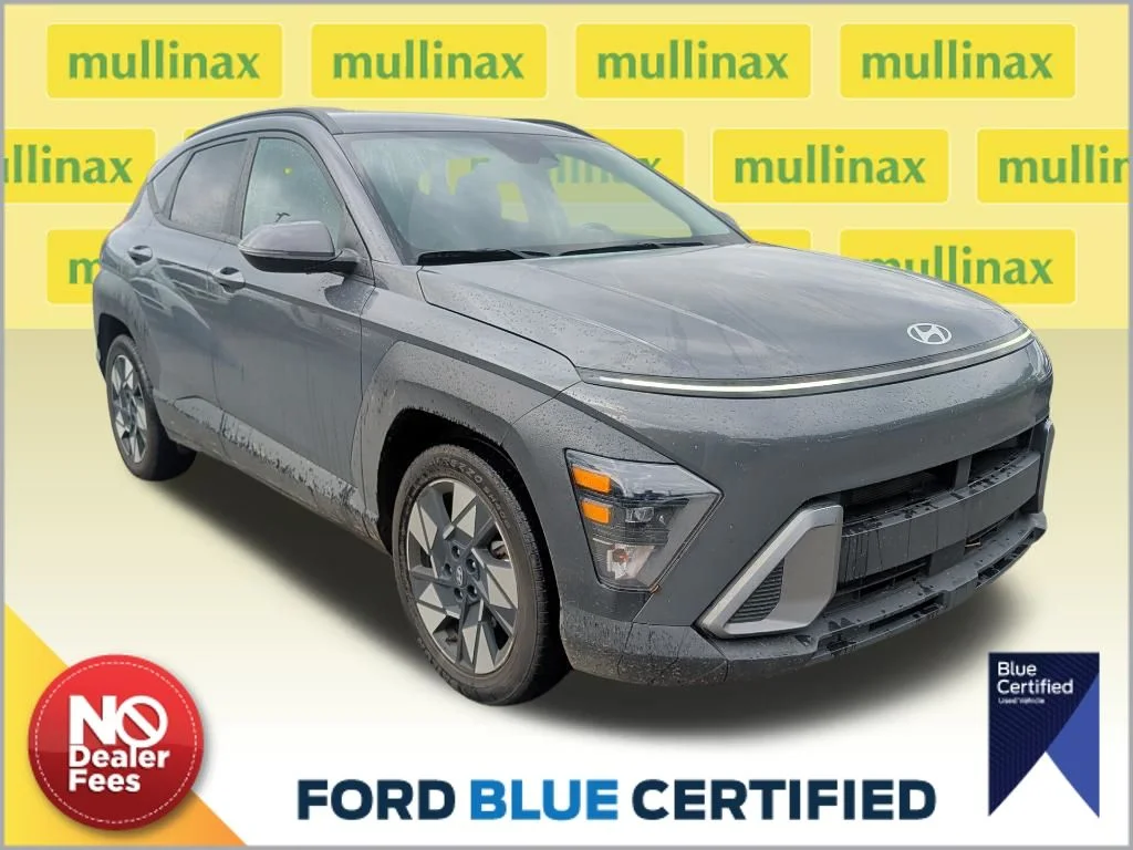 Used 2025 Gray Hyundai SEL image 1