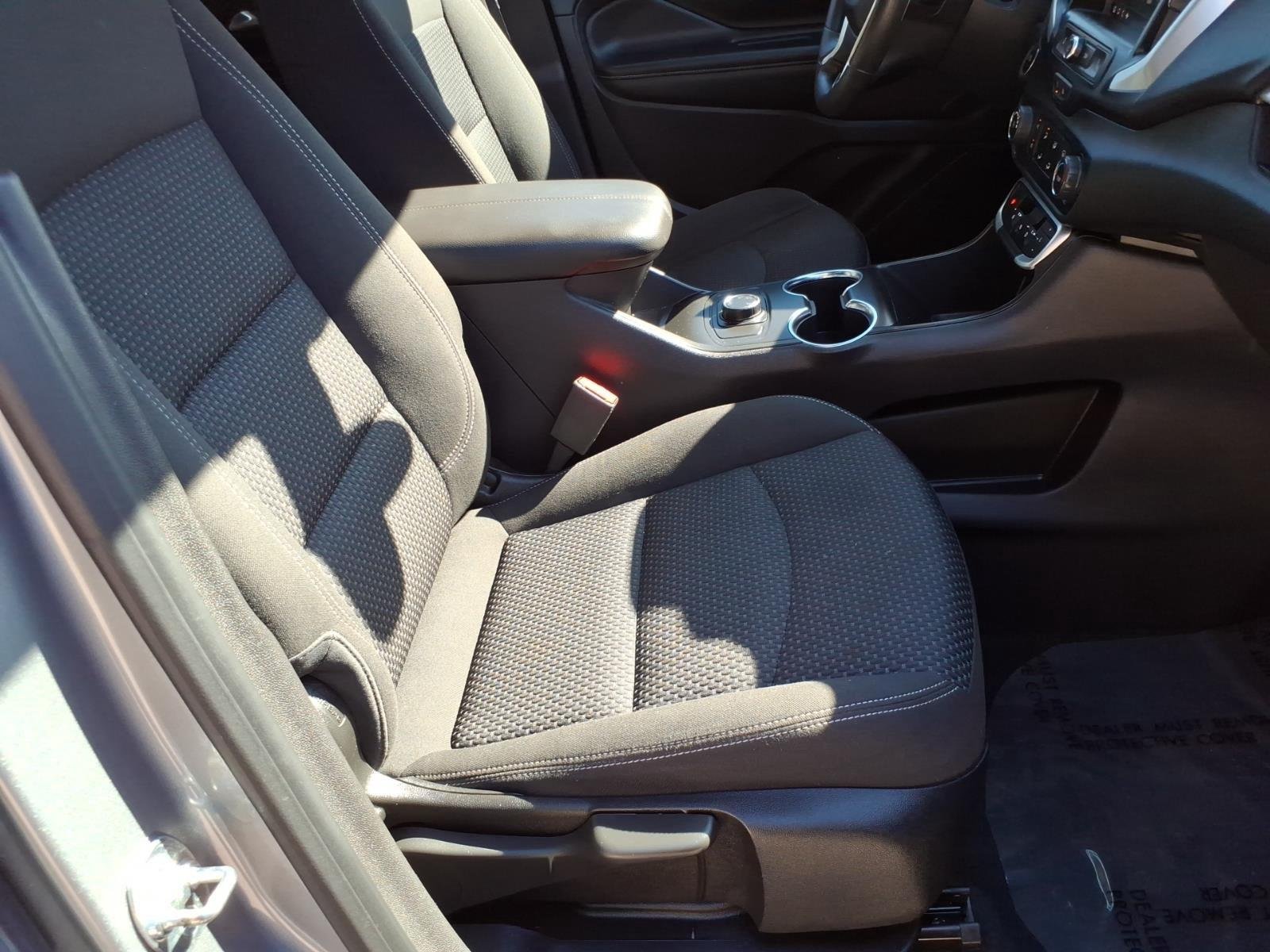 Used 2024 Sterling Metallic GMC SLE image 22
