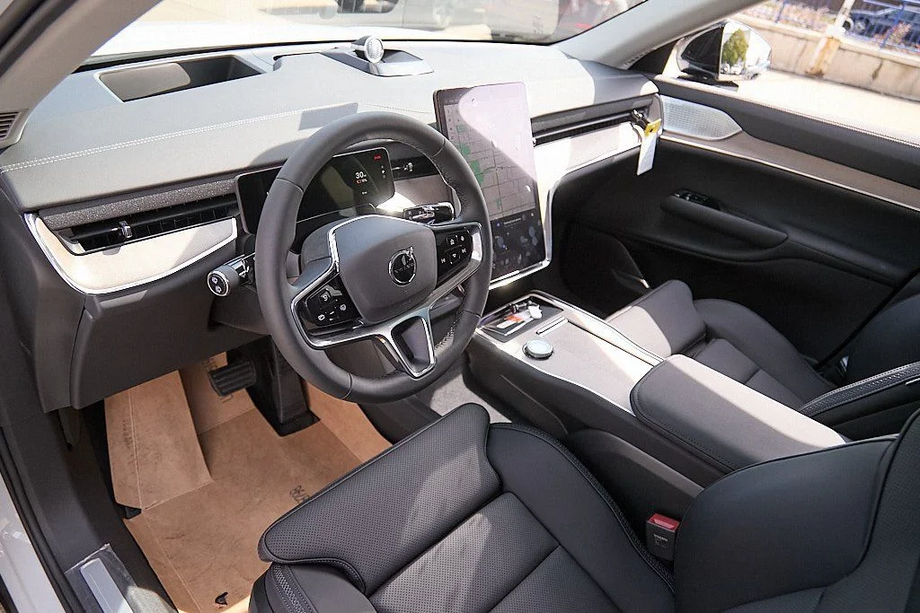 2025 Volvo EX90 Ultra - Photo 12