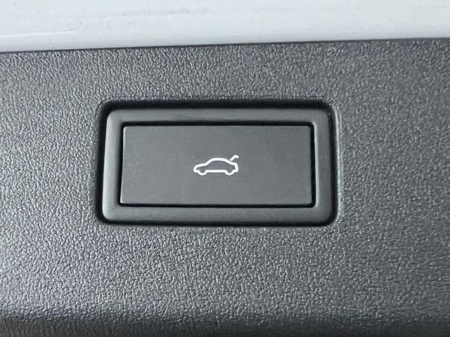 New 2026 White Volkswagen 2.0T SE R-Line Black image 6