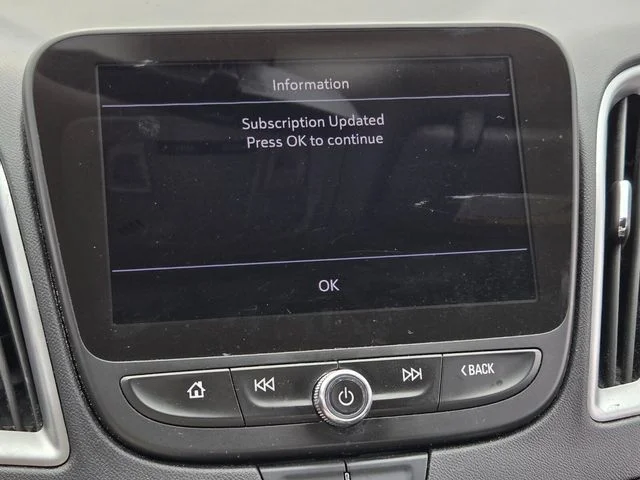 Used 2022 Silver Chevrolet LT image 27