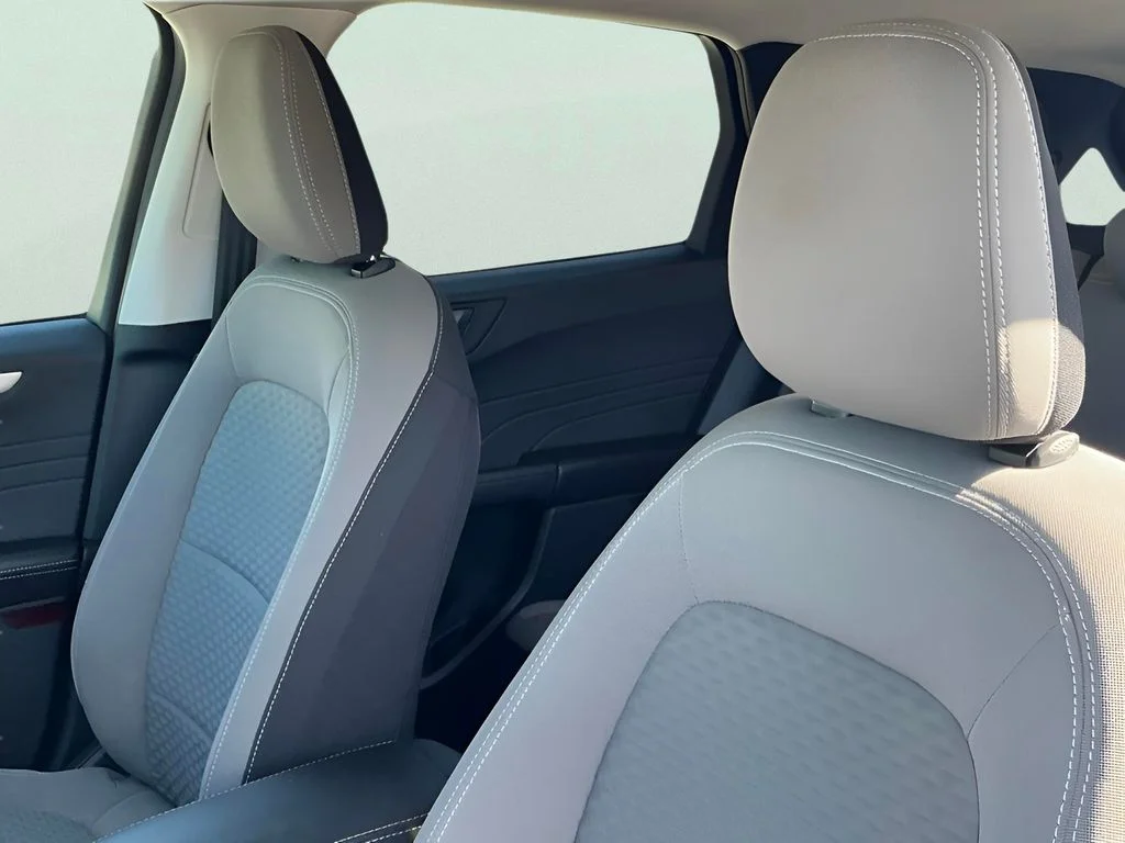 Used 2022 Gray Ford SE image 23
