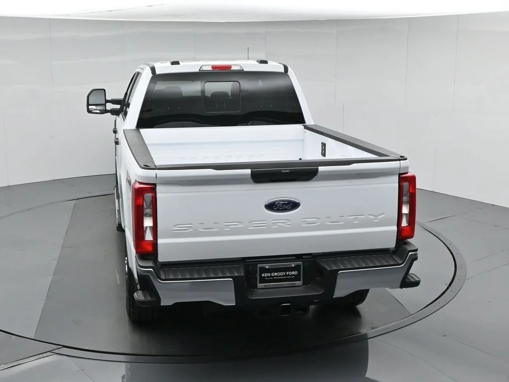 New 2026 White Ford XLT image 40
