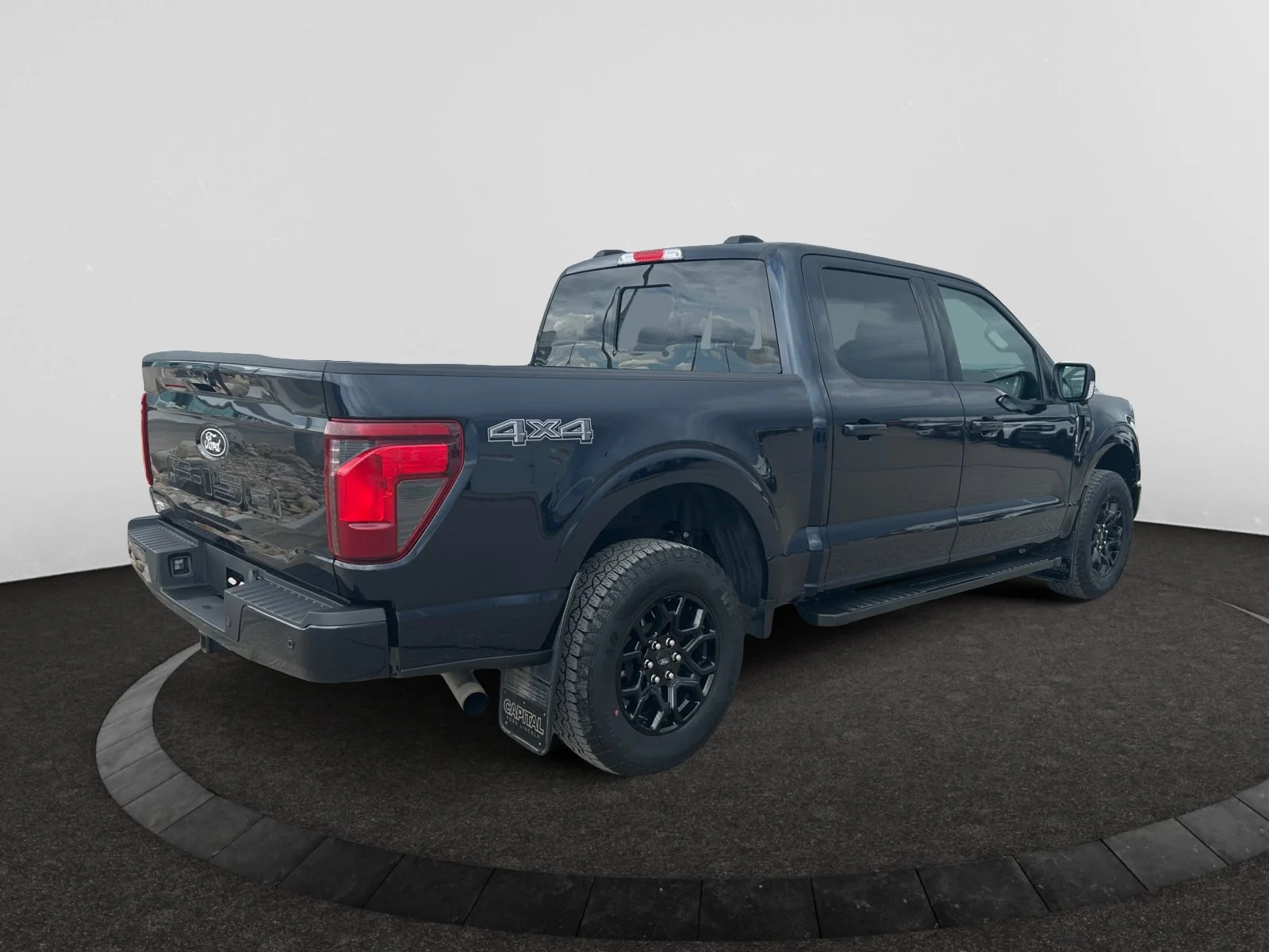 Used 2024 ANTIMATTER BLUE Ford XLT SuperCrew   EcoBoost™ image 5