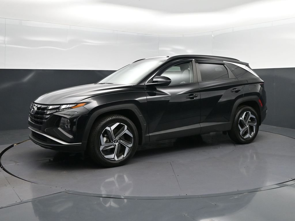 Used 2024 Black Hyundai SEL image 3