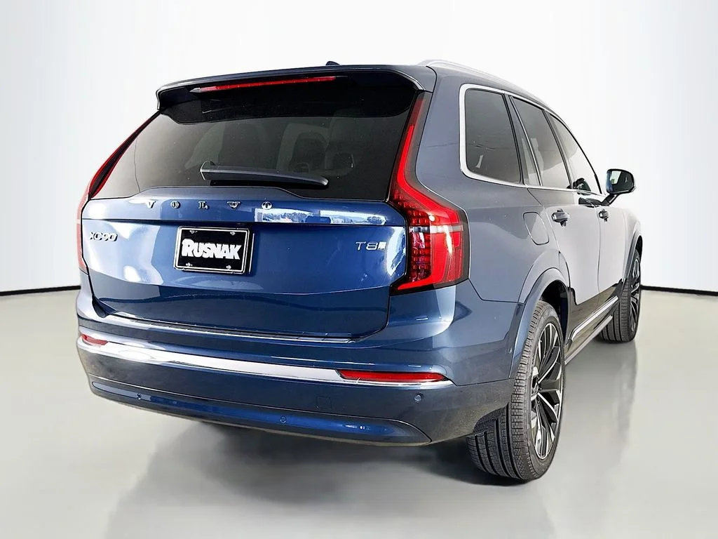 New 2026 Blue Volvo T8 Plus image 7