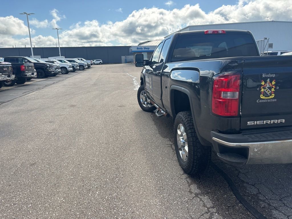 Used 2018 ONYX BLACK GMC SLE image 7