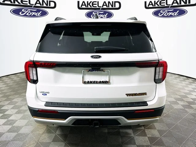 New 2026 White Ford Tremor image 4
