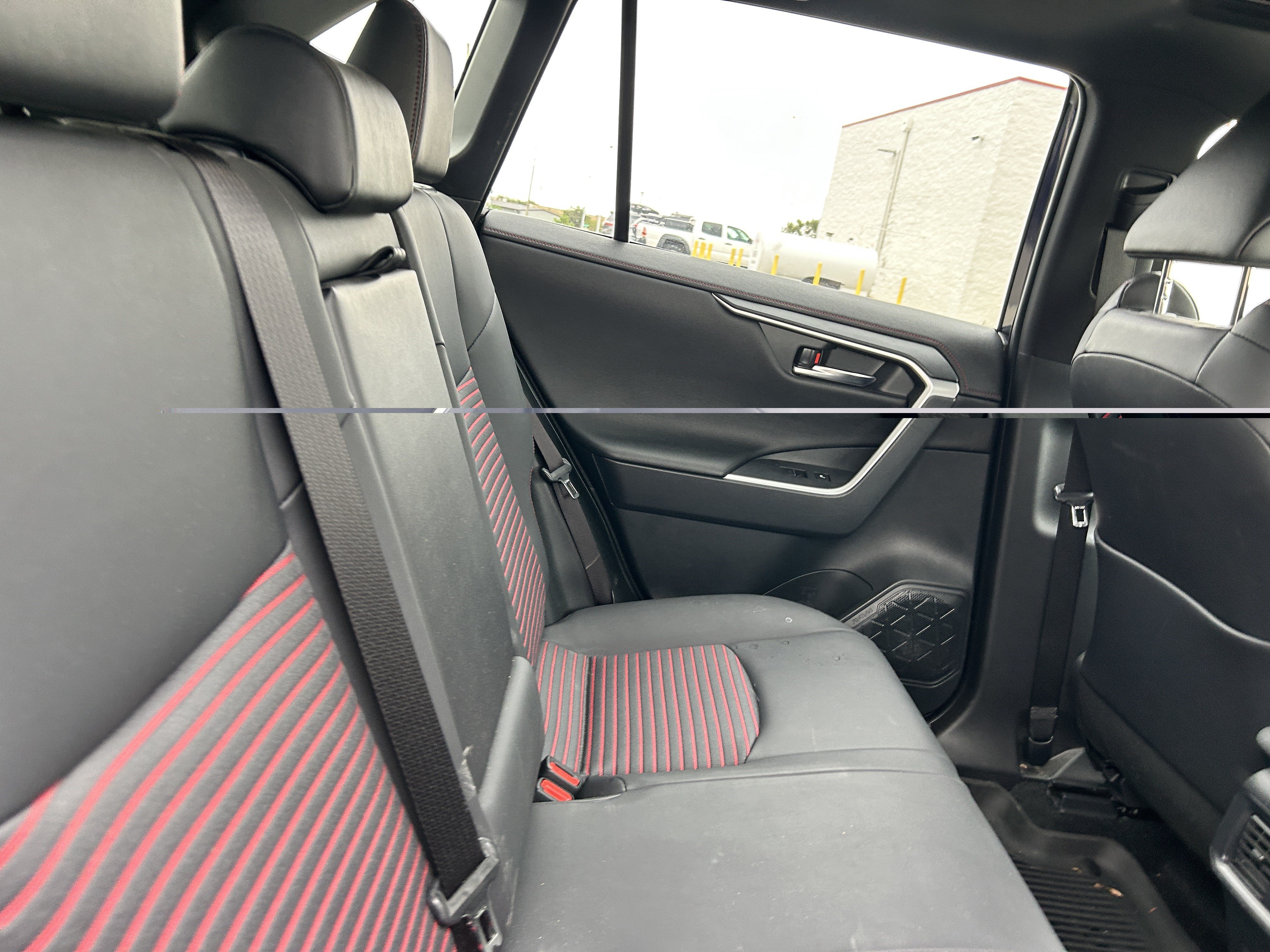 Used 2024 Wind Chill Pearl Toyota Hybrid XLE Premium image 11