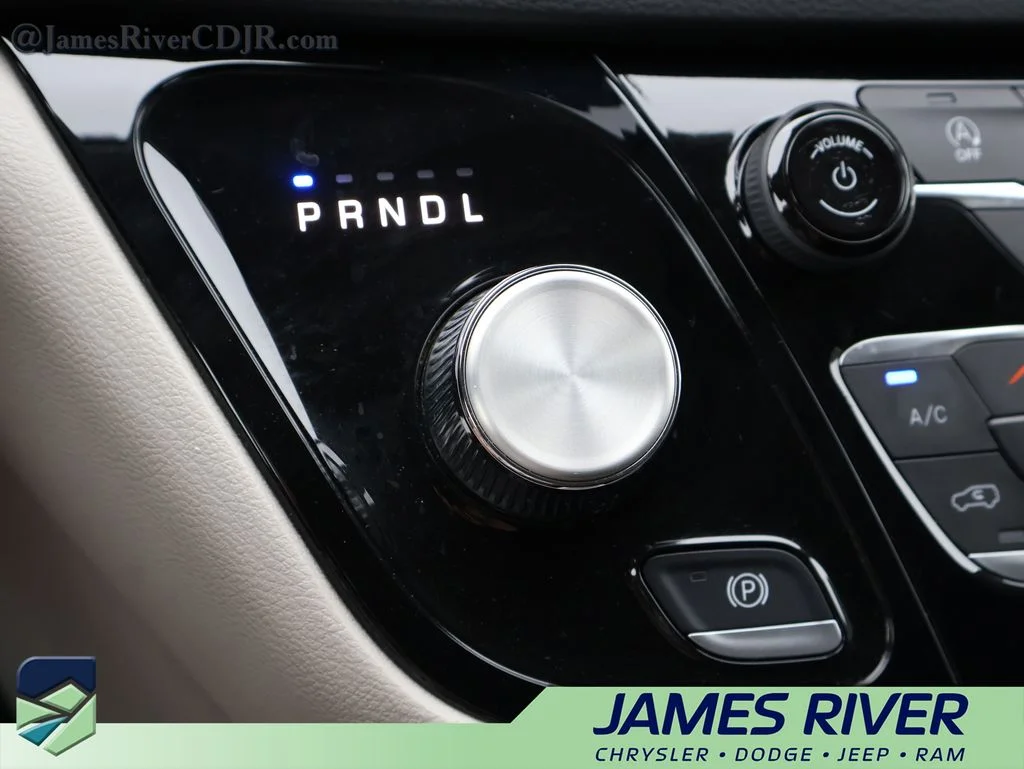 Used 2023 White Chrysler LX image 36