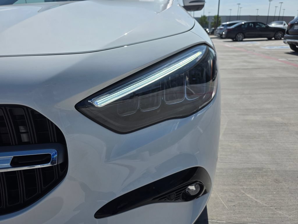 New 2026 Polar White Mercedes-Benz GLA 250 image 38