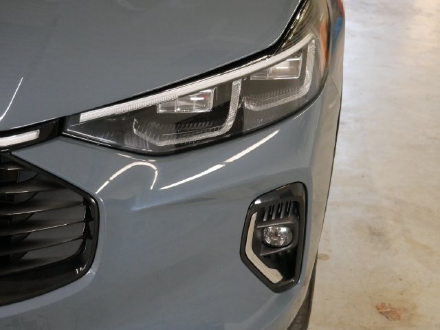 Used 2023 Vapor Blue Ford Platinum image 5