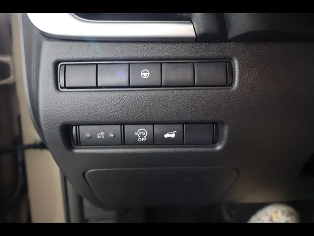 Used 2025 Beige/tan Nissan SV image 25