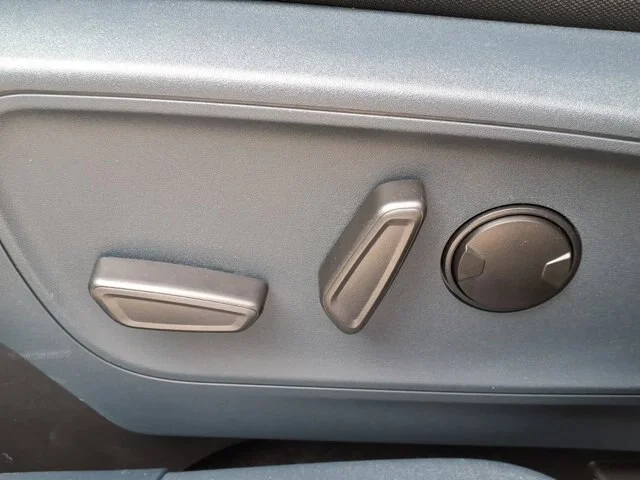 New 2026 Oxford White Ford XLT image 35