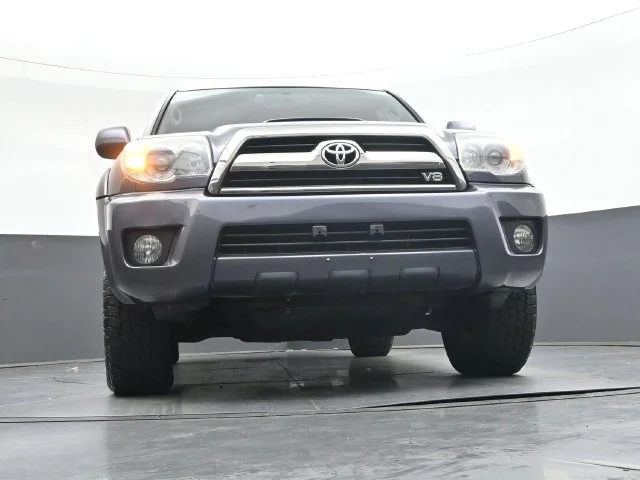 Used 2006 Galactic Gray Mica Toyota SR5 Sport image 29