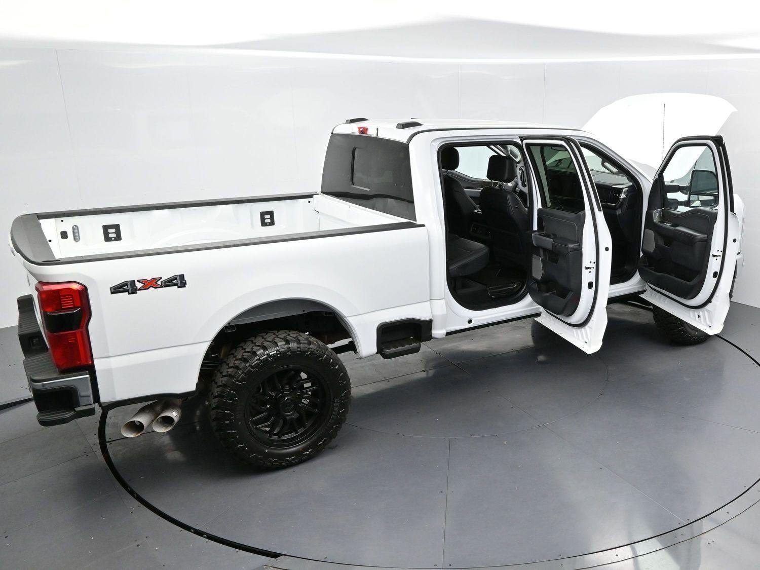 Used 2024 Oxford White Ford LARIAT image 33