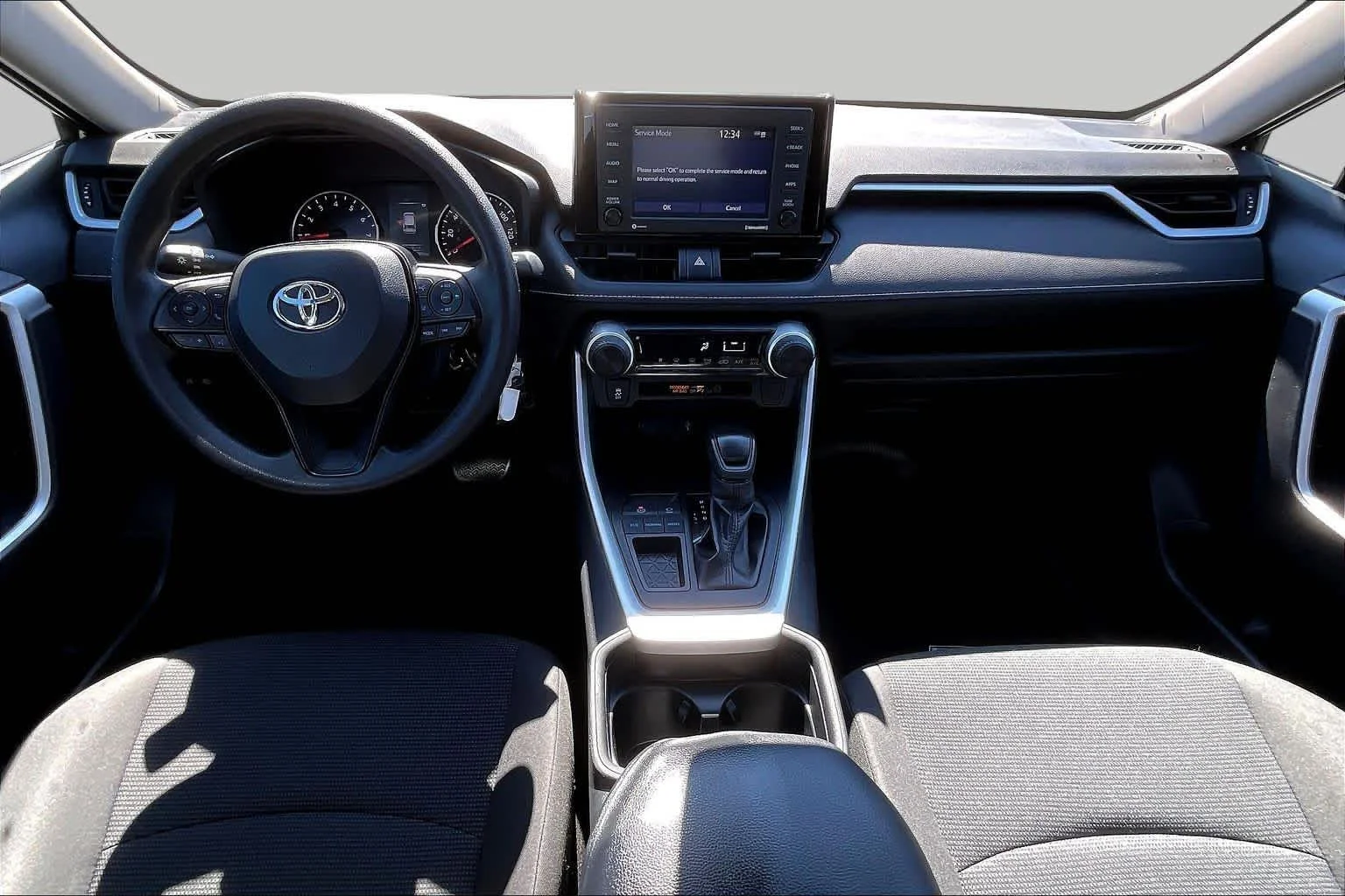 Used 2020 Magnetic Gray Metallic Toyota LE image 15