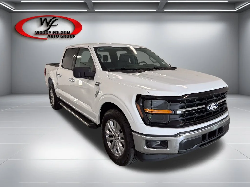 New 2026 Oxford White Ford XLT image 3