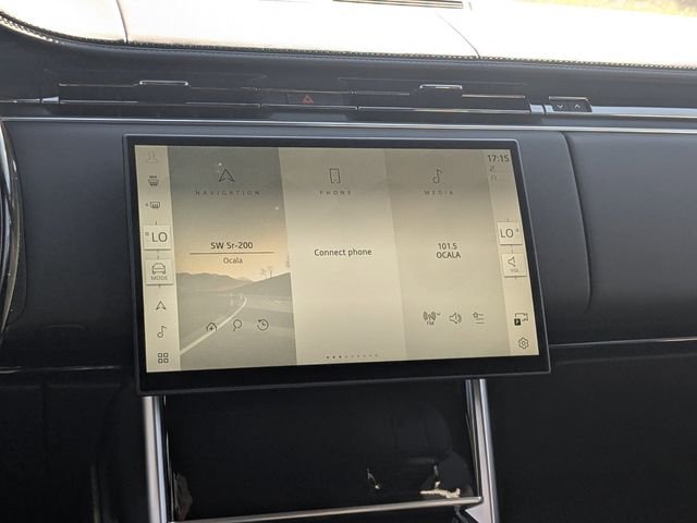 New 2026 Fuji White Land Rover SE image 18