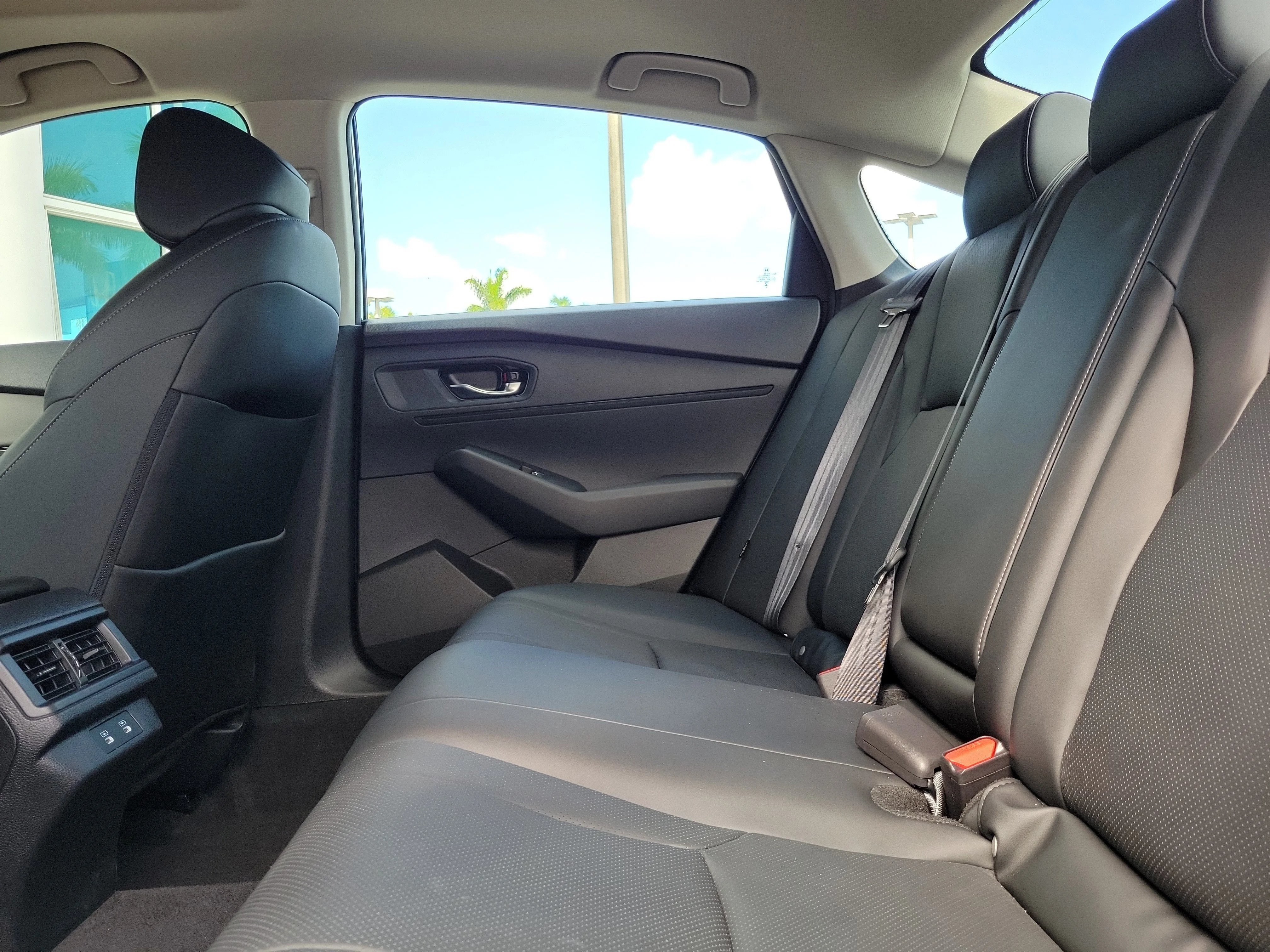 2023 Honda Accord Hybrid EX-L - Photo 11