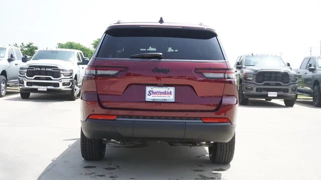 New 2026 Velvet Red Pearl-Coat Exterior Paint Jeep Altitude image 8