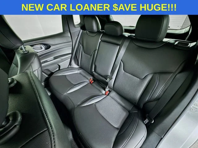 New 2026 Silver Zynith Metallic Clear-Coat Exterior Paint Jeep Latitude image 23