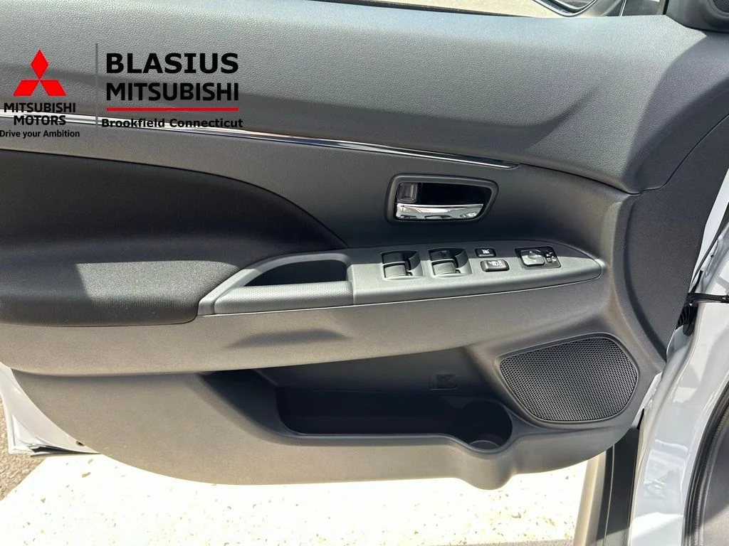 New 2025 White Mitsubishi 2.0 Trail Edition image 19
