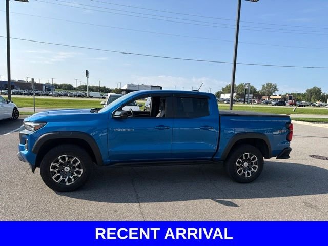 Used 2023 Blue Chevrolet Z71 image 13